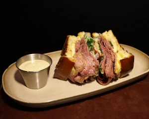 Sandwich de Pastrami ahumado de Wagyu